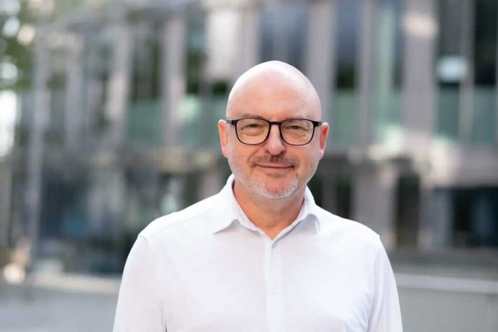 Dr. Peter Höher – Executive Coach mit C-Level-Erfahrung